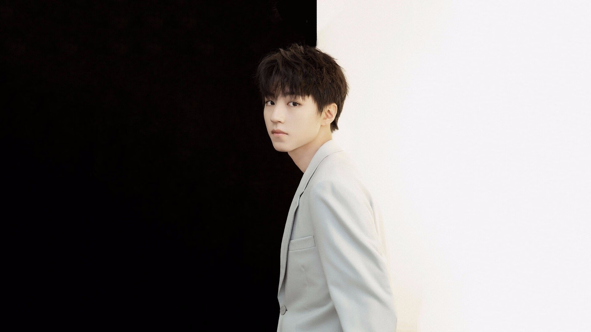 足球主题纪录片记录国足奋斗历程，国足 纪录片