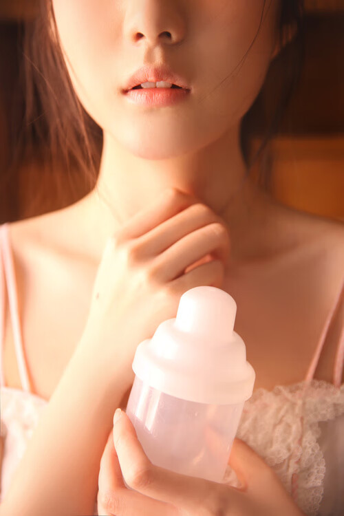 开云kaiyun-鹈鹕锋线组合训练中多次完成空接配合，鹈鹕 中锋